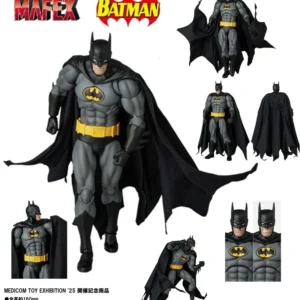 Boneco Mafex No.270 Dc Comics Knight Crusader Batman (Black Version)